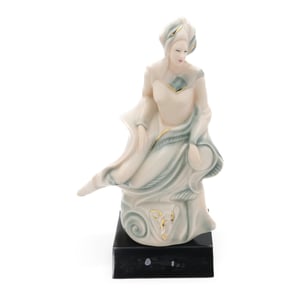 Fantasy Woman Figurine - Hand Painted Galos Porcelain - Medicina Ethereal Beauty With Elegant Details - Very Rare