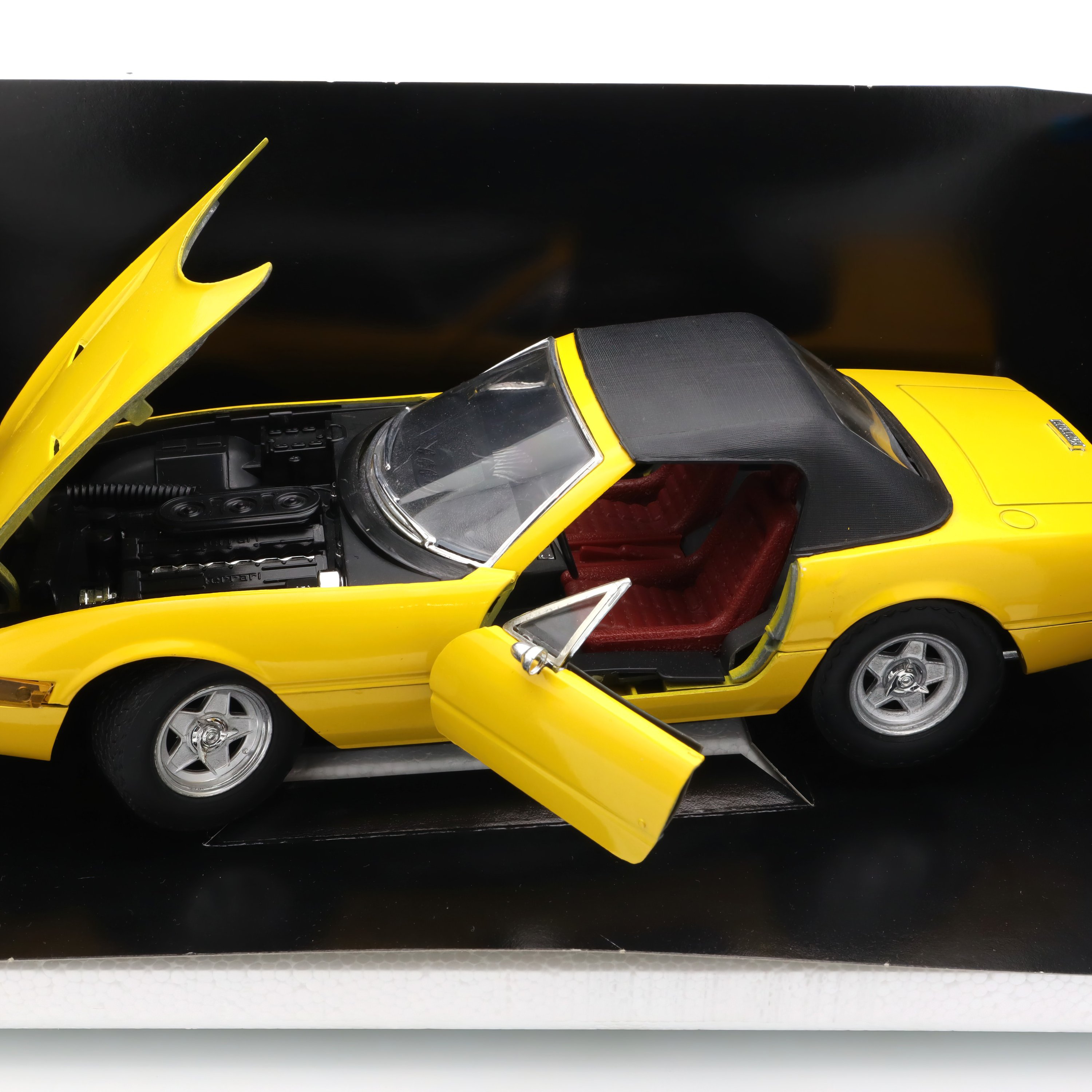 Ferrari 365 GTS Prestige Solido 1 To 18 Diecast Model Car - Collectible Diecast Car - Vintage Ferrari Model - 1:18 Scale Model Car