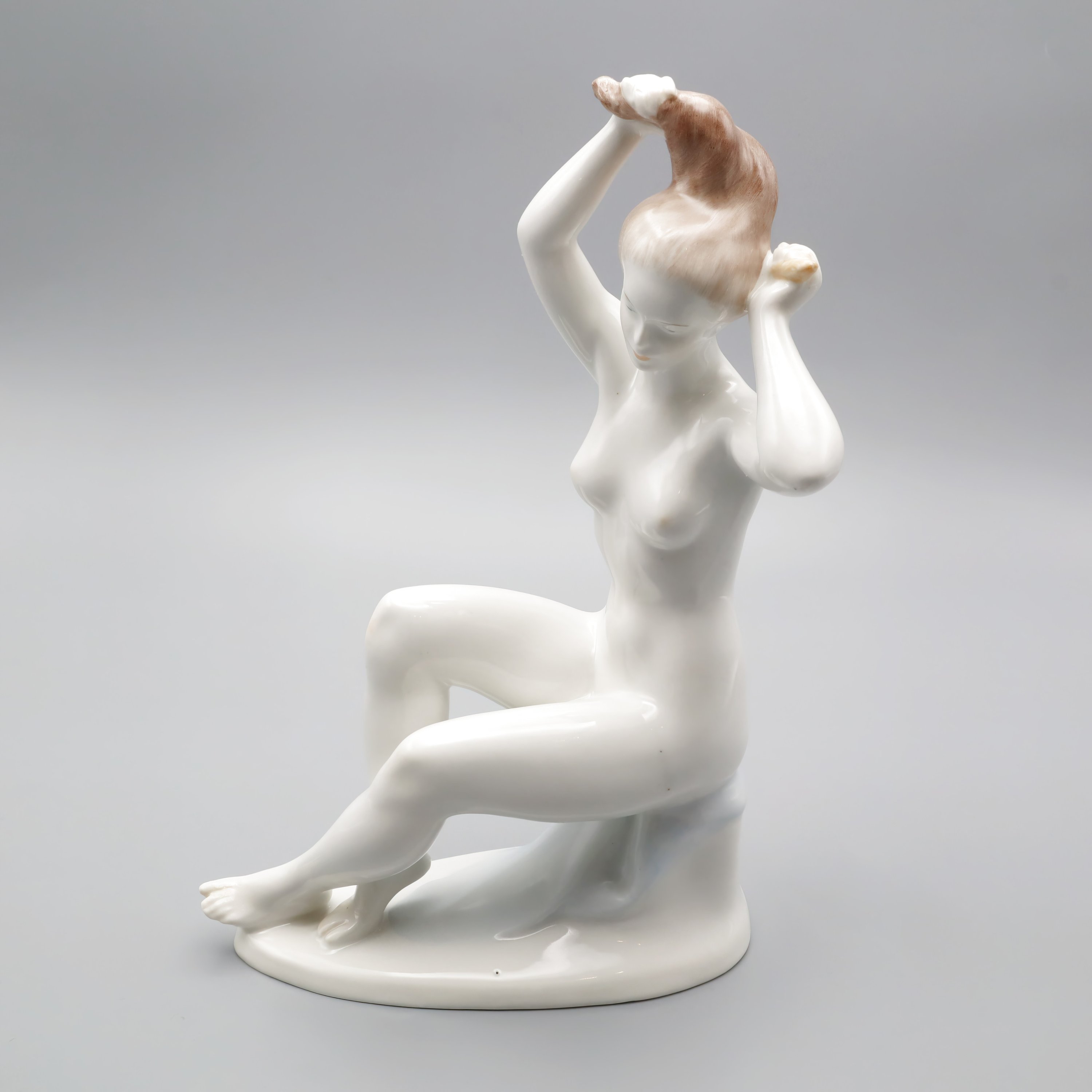 Nude Lady Figurine - Helen Of Troy Woman Combing Her Hair Vintage Aquincum Porcelain 1970