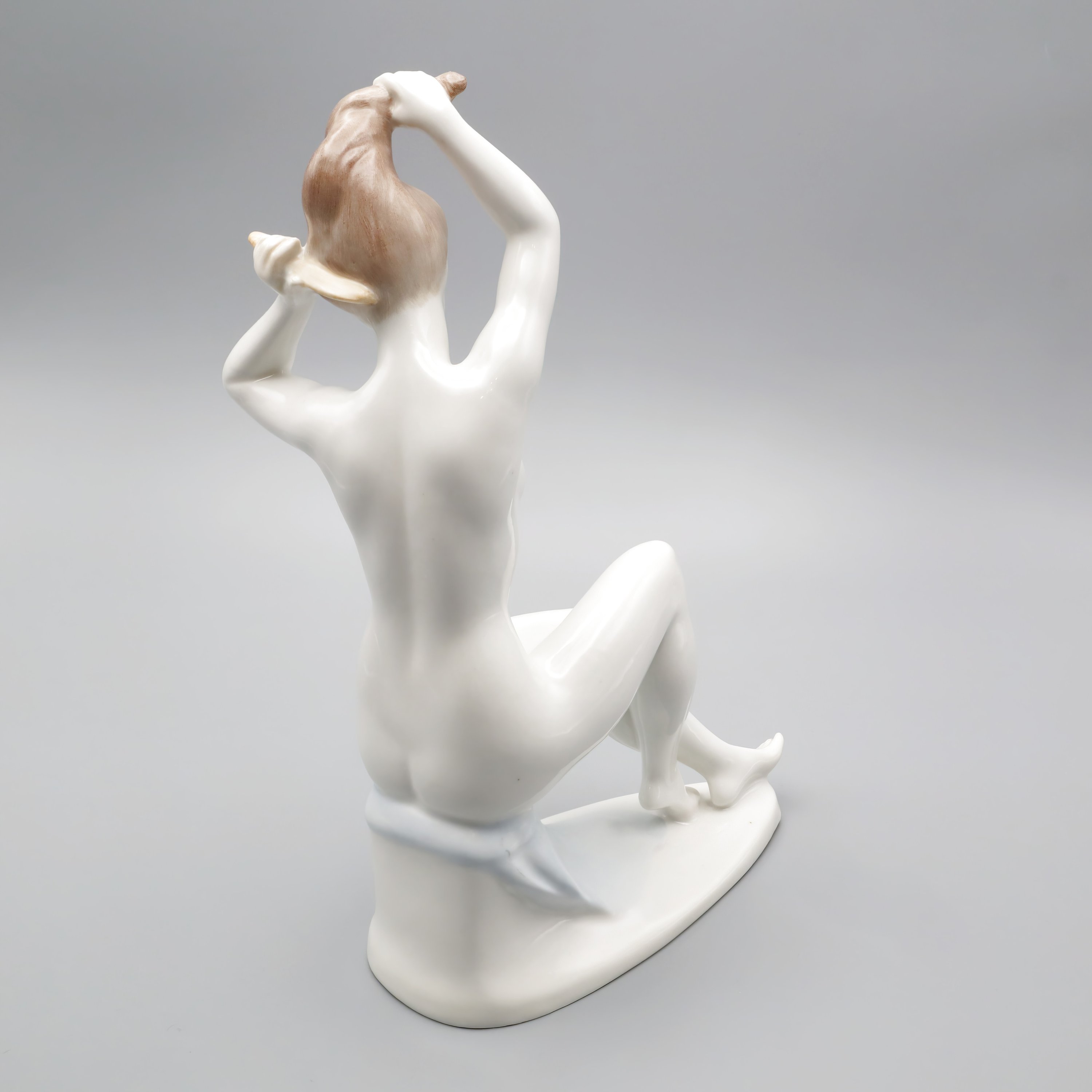 Nude Lady Figurine - Helen Of Troy Woman Combing Her Hair Vintage Aquincum Porcelain 1970