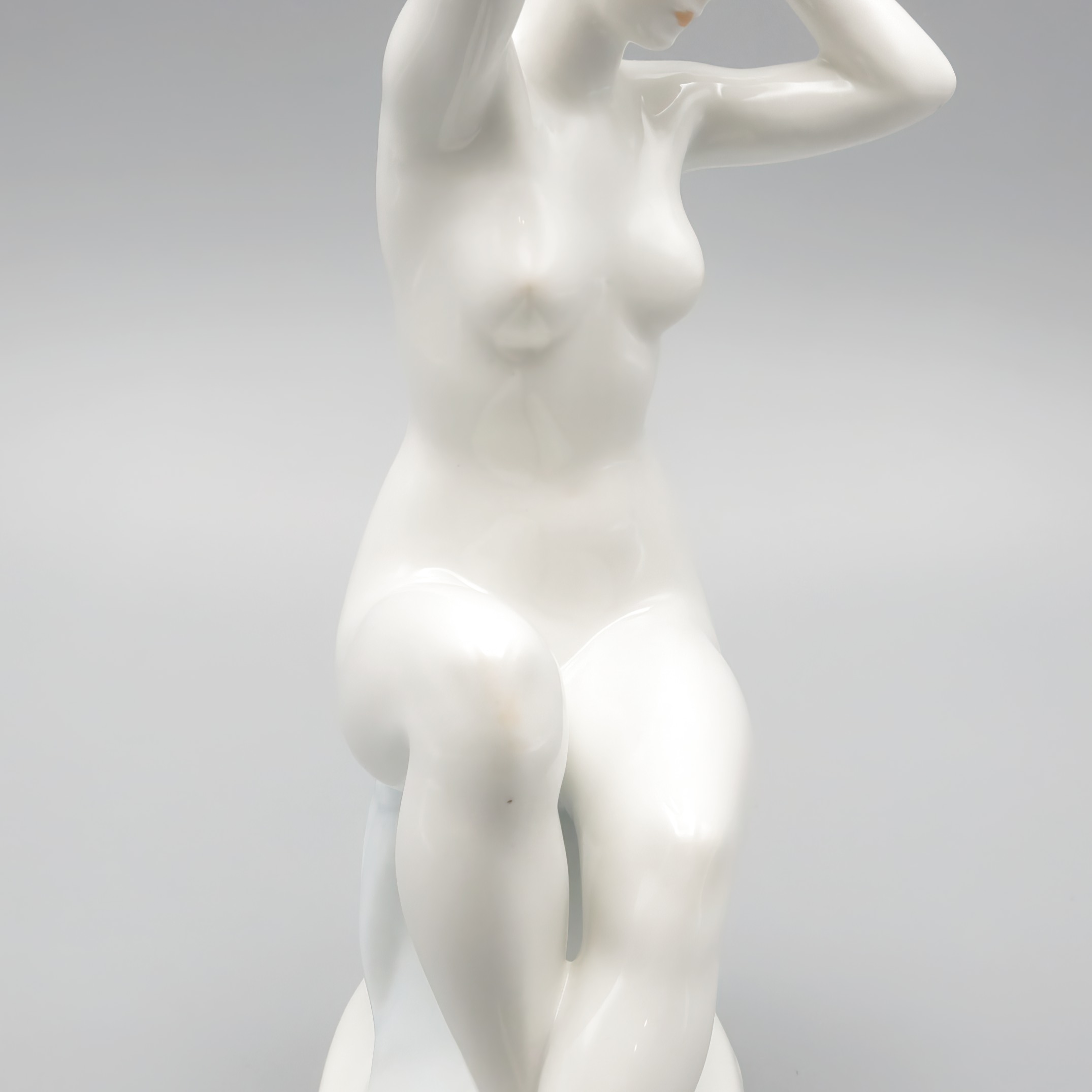 Nude Lady Figurine - Helen Of Troy Woman Combing Her Hair Vintage Aquincum Porcelain 1970