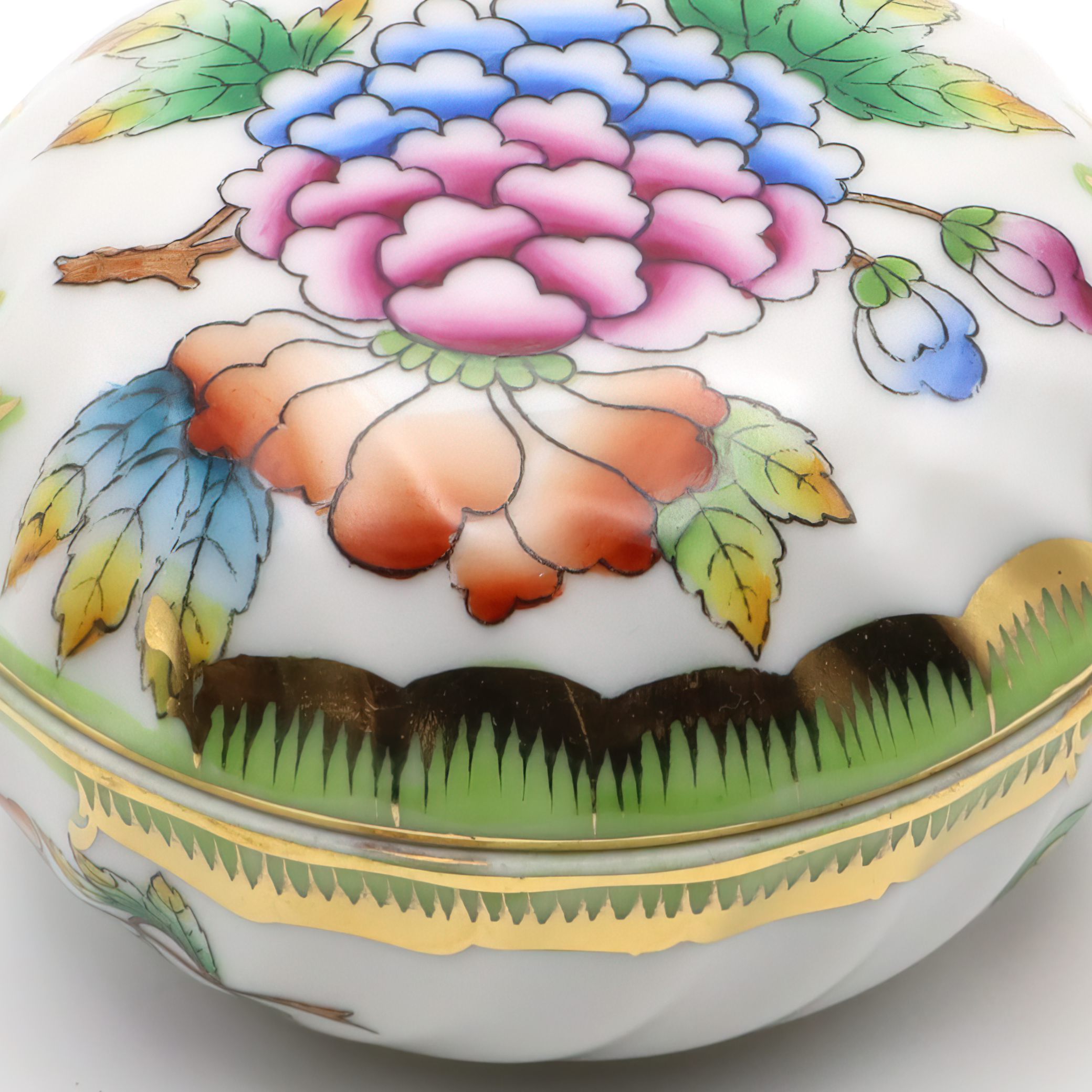 Herend Queen Victoria Trinket Box Detailed View Thumbnail for Herend Queen Victoria Trinket Box - Small Round Jewelry Box - Porcelain Keepsake - Hand Painted Vanity Decor - Vintage Gift