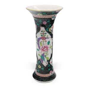 Herend Siang Noir Vase Hand Painted Special Edition - Herend Black Dynasty
