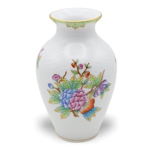Herend Victoria Basket Weave Floral Vase - Queen Victoria VBO - Hand Painted Porcelain - Hungary - Rare Antique Decor
