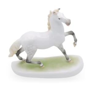 Herend Horse Porcelain Statue - Hungary - Hand Painted Equestrian Figurine - Vintage Herend Foal - Collectible Herend Horse Herend Horse Porcelain Statue - Hungary - Hand Painted Equestrian Figurine - Vintage Herend Foal - Collectible Herend Horse