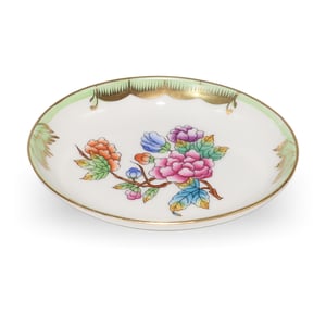 Herend Queen Victoria jewelry tray with hand-painted floral design, luxury porcelain decorative dish