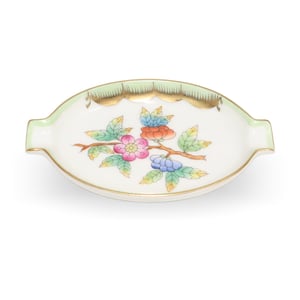 Herend Victoria ash tray with hand-painted floral pattern, luxury porcelain collectible smoking accessory