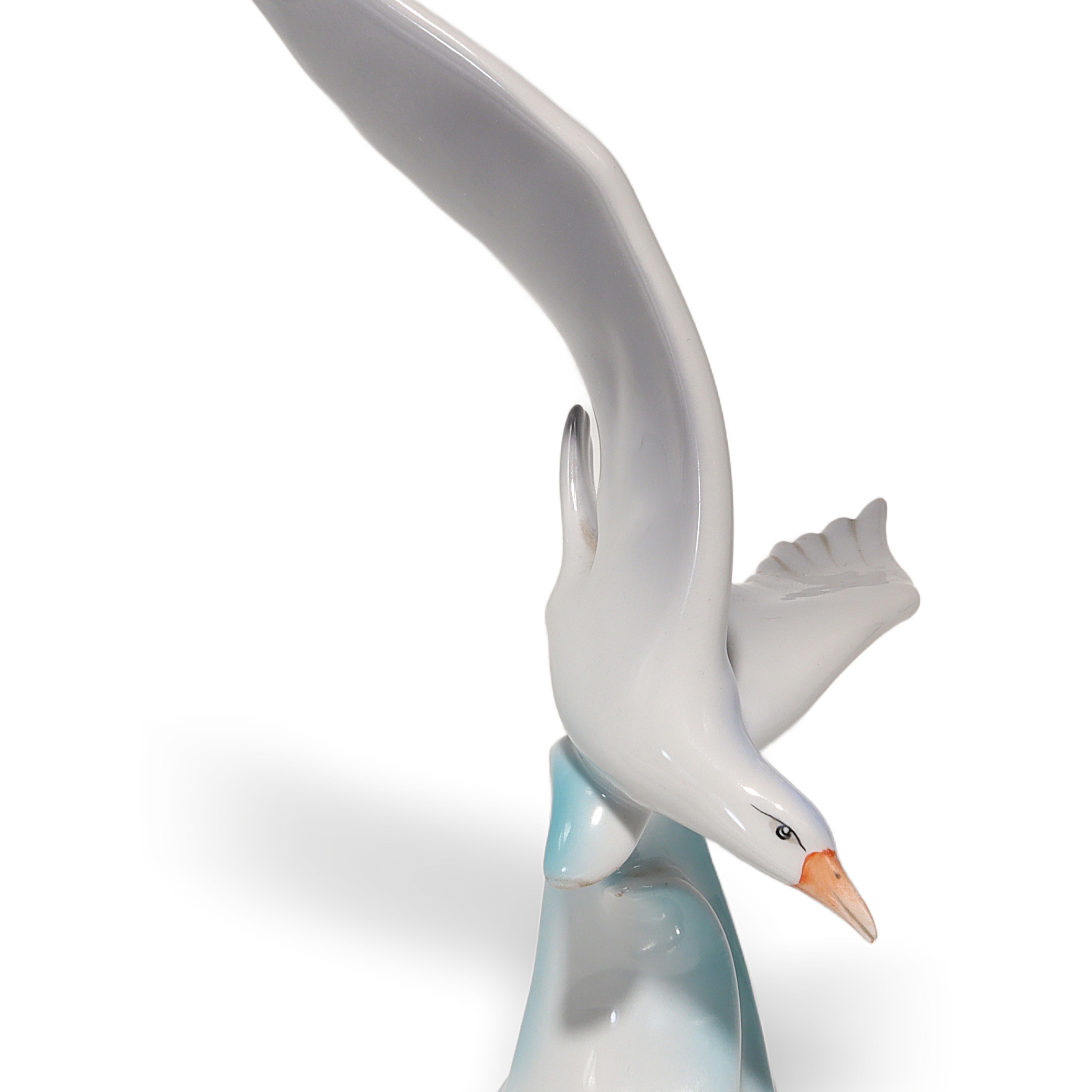 Hollohaza Seagull Porcelain Bird Figurine Elegant Collectible Decor Thumbnail for Hollohaza Seagull Porcelain Bird Figurine - Hand Painted Vintage - Collectible Hungarian Animal Statue