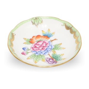 Herend Queen Victoria Small Trinket Dish With Gold Rim - Hand Painted