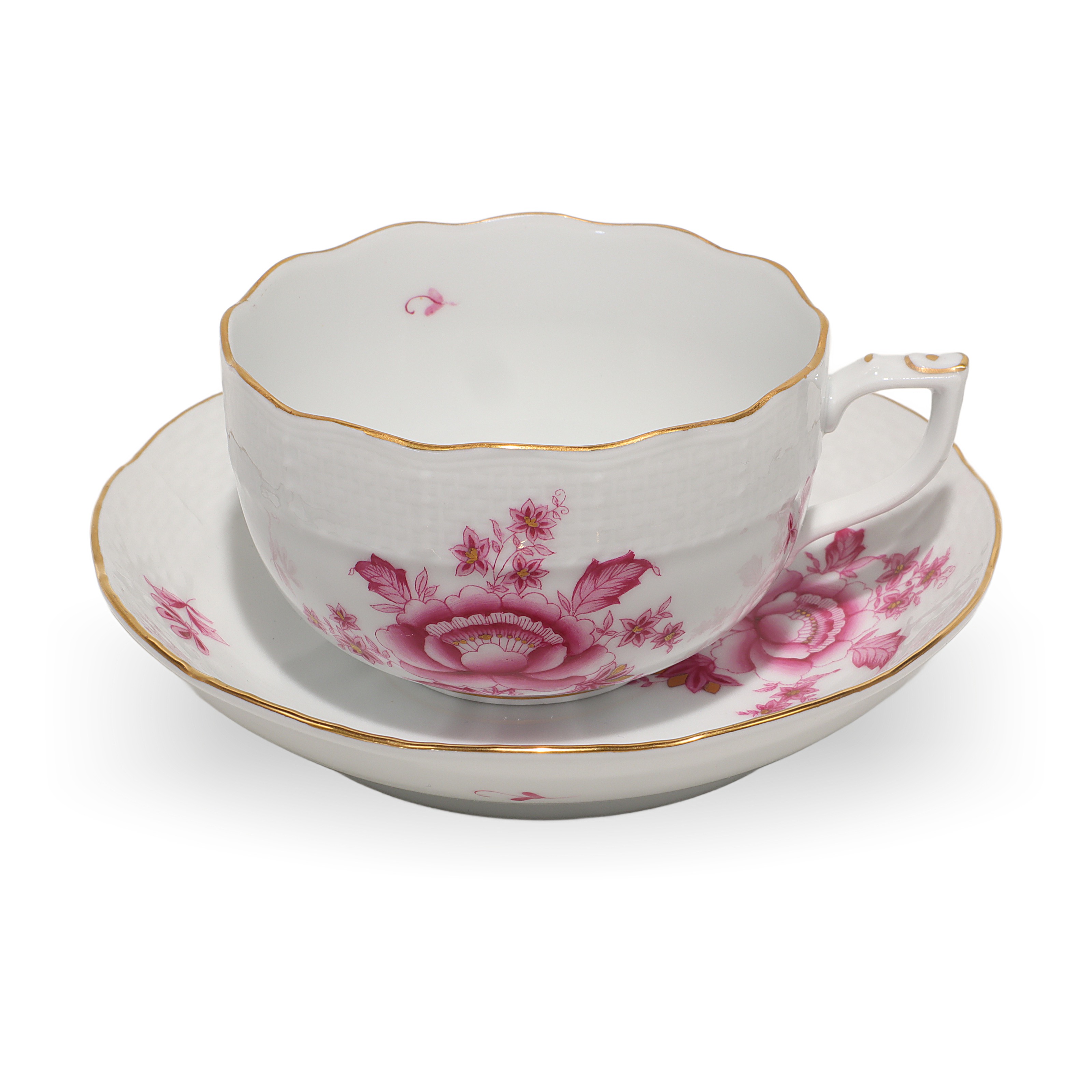 Herend Nanking Rose Antique Tea Cup and Saucer Set Detailed View Herend tea cup and saucer set Nanking Rose antique porcelain with pink floral pattern and gold rim detailed view