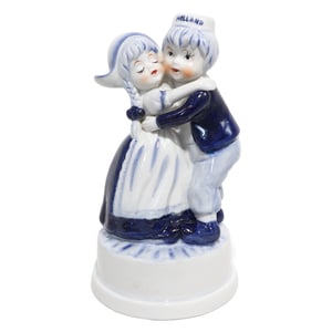 Delft Blue kissing couple porcelain figurine traditional Dutch collectible