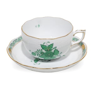Herend Apponyi porcelain teacup set with green floral pattern and gold trim, luxury fine china tea cup and saucer