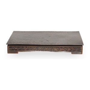 bronze-trinket-box-arts-crafts-hammered-copper-jewelry-casket-laurel-motif-01.jpg