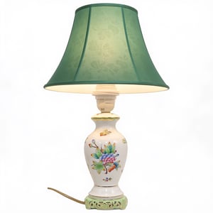green-victoria-lamp