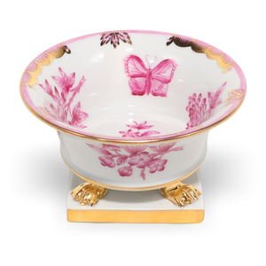 herend-porcelain-pedestal-bowl-queen-victoria-pink-gilt-paw-feet-01.jpg