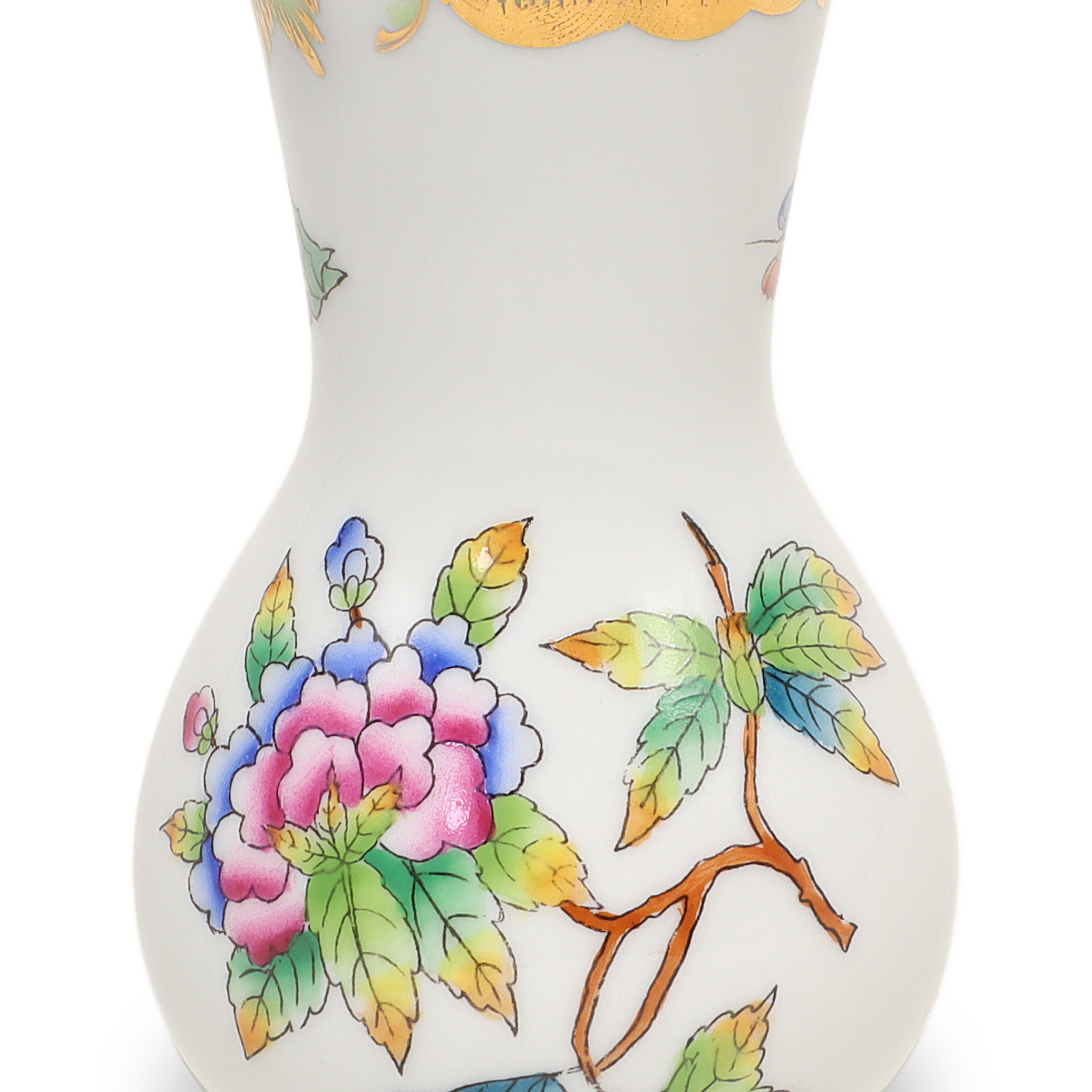 herend-queen-victoria-mini-vase-hand-painted-vintage-porcelain-real-gold-rim-02.jpg