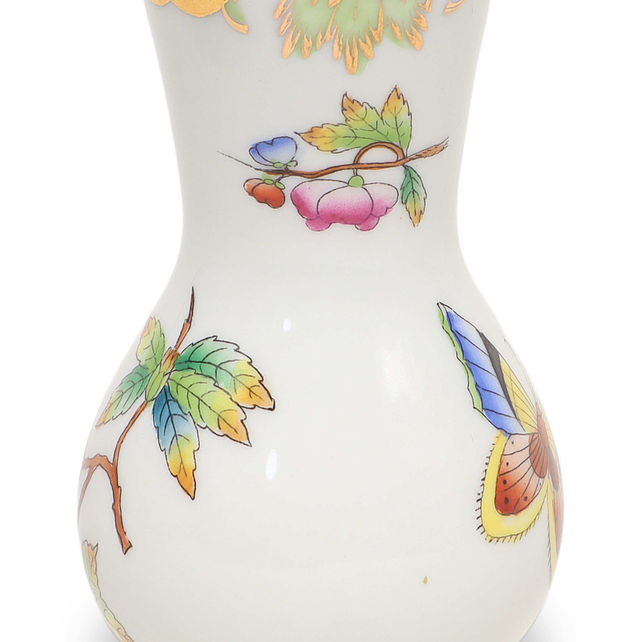 herend-queen-victoria-mini-vase-hand-painted-vintage-porcelain-real-gold-rim-05.jpg
