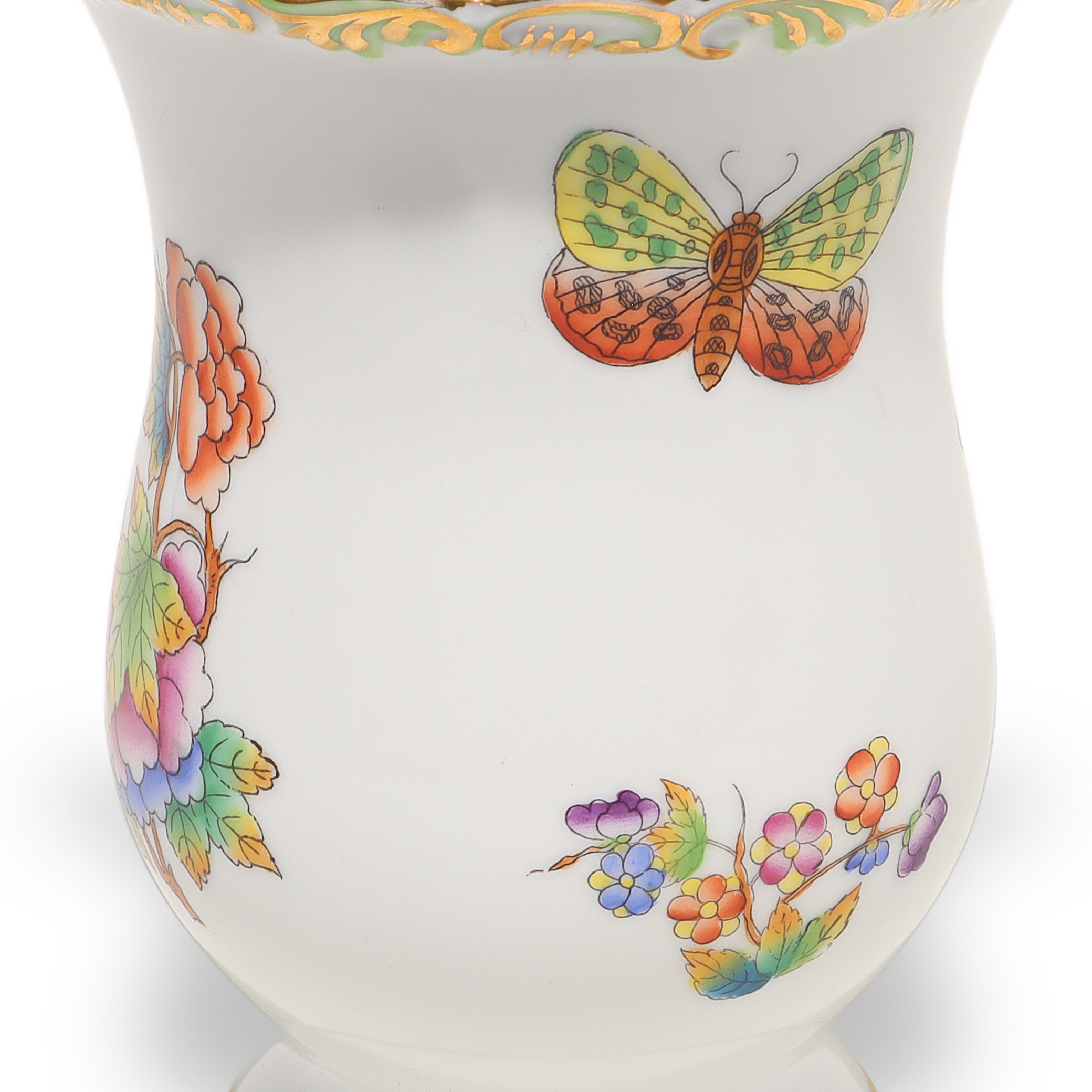 herend-victoria-baroque-vase-small-hand-painted-porcelain-gold-rim-05.jpg herend-victoria-baroque-vase-small-hand-painted-porcelain-gold-rim-05.jpg