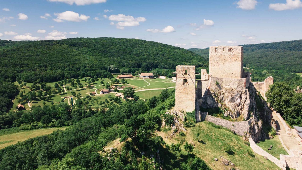 Easter Thrills And Spring Break Adventures In Csesznek’s Knight’s Valley 2026