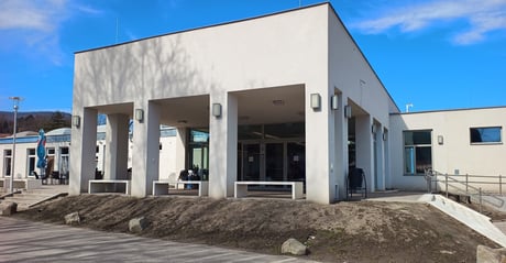 Leányfalu Thermal Bath’s Wild Night Swims Light Up 2026