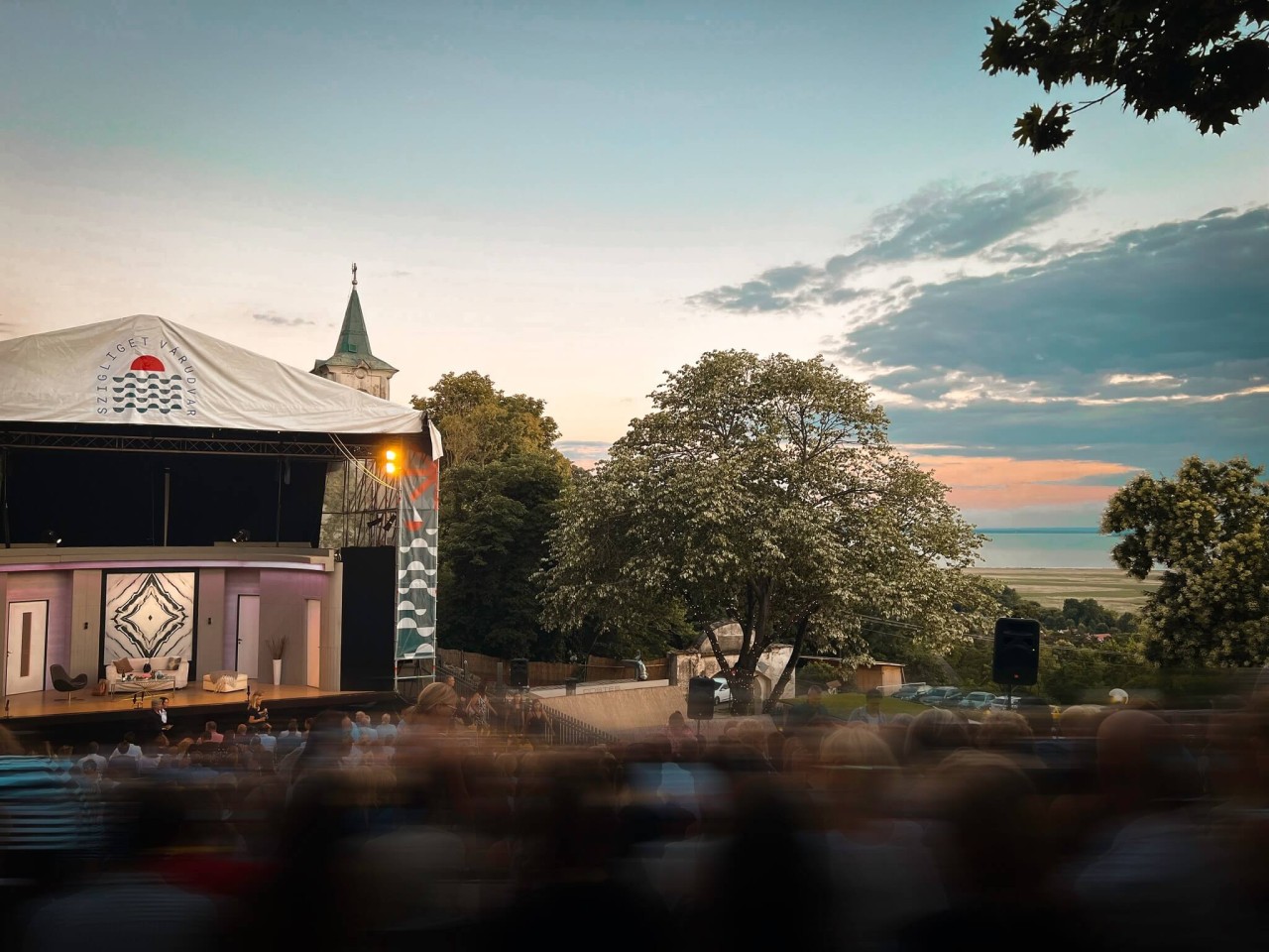Szigliget’s Summer Nights: Centrál Theatre Under The Stars