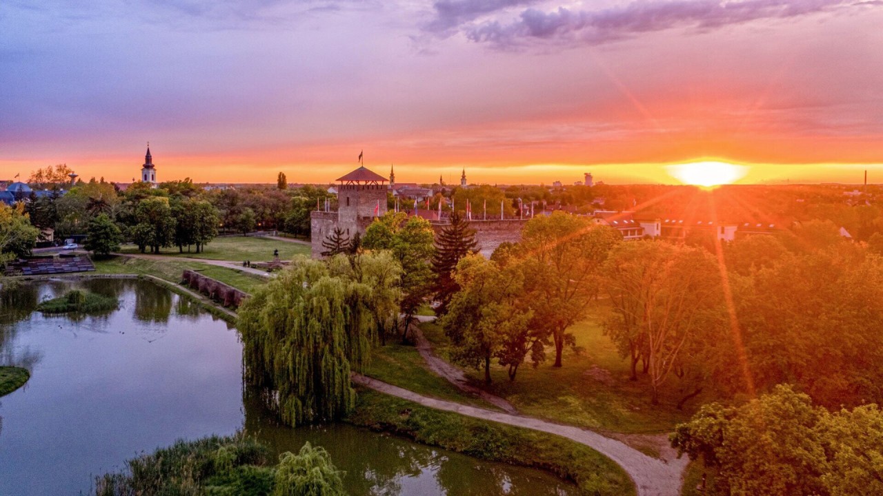 Gyula’s Summer 2026: Festivals, Theater, Night Spas