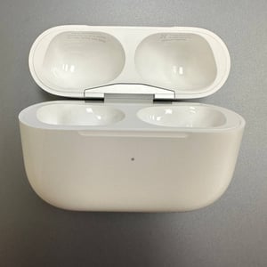 Lightly Used 2nd Gen AirPods Pro Charging Case product image