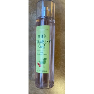 Refreshing Strawberry Leaf Scent Mist product image