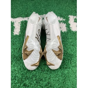 Stylish White Nike Football Cleats for Men - Size 13 product image