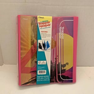 Vintage-Inspired Trapper Keeper Binder with 1" Metal Rings and Folders product image