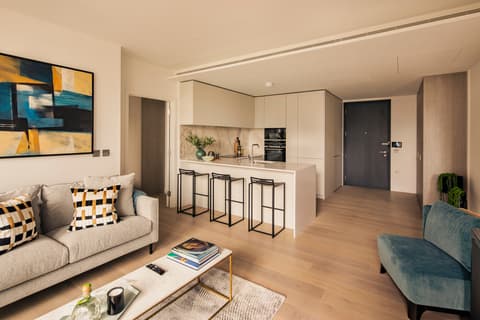 Apartment 905, 8 Water Street - 3 of 17