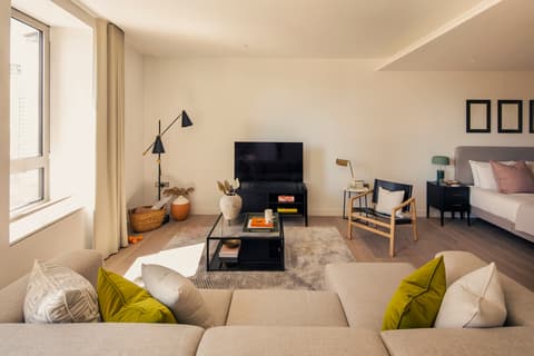 Apartment 507, 8 Water Street - 3 of 19