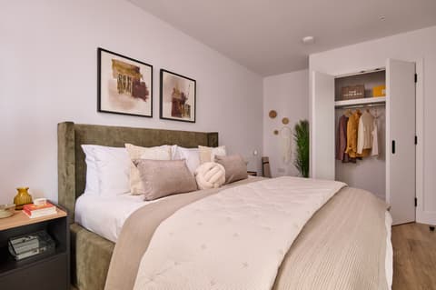 Apartment J1-307, 50 - 60 Charter Street - 3 of 21