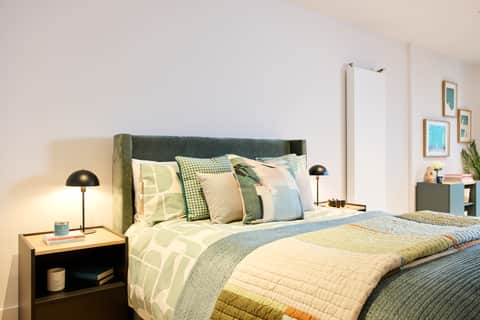 Apartment J1-2101, 50 - 60 Charter Street - 2 of 17