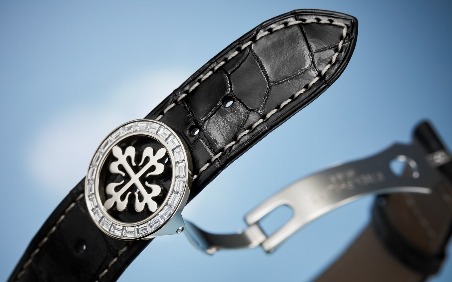 Patek Philippe Black (6300/400G-001)