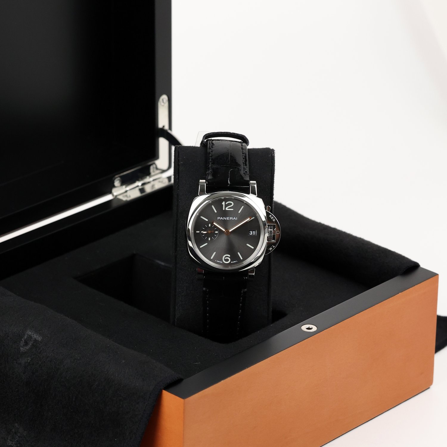 Panerai Luminor Due Black PAM01247