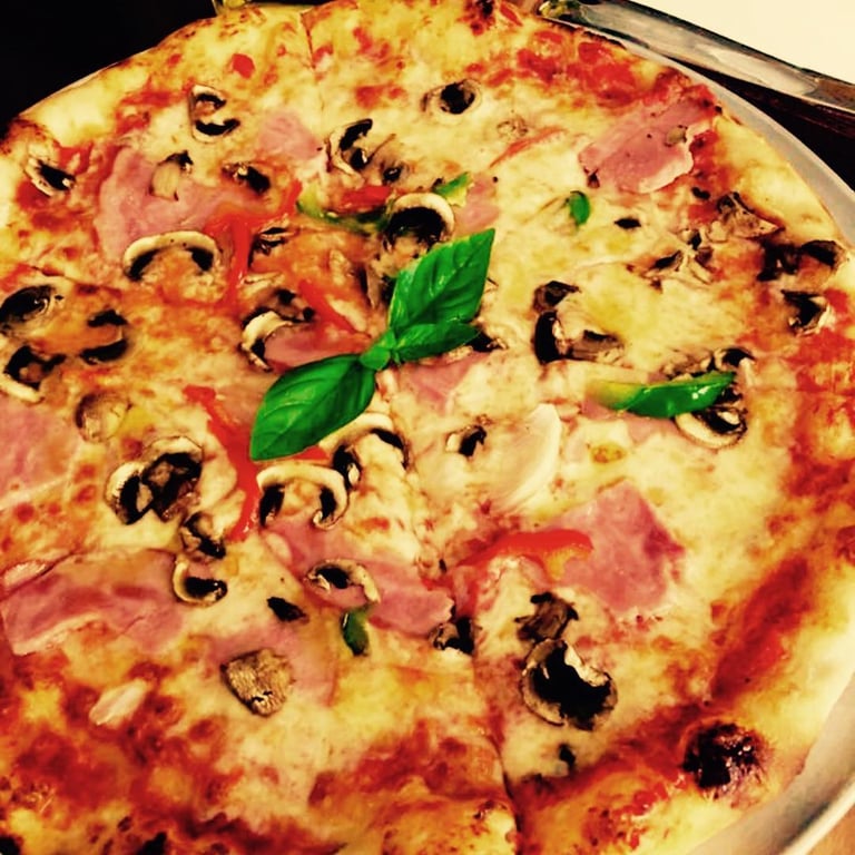 Photo of Pizzabar in Paradise in St. John