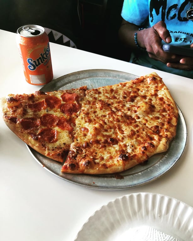 Photo of Senor Pizza in St. Thomas