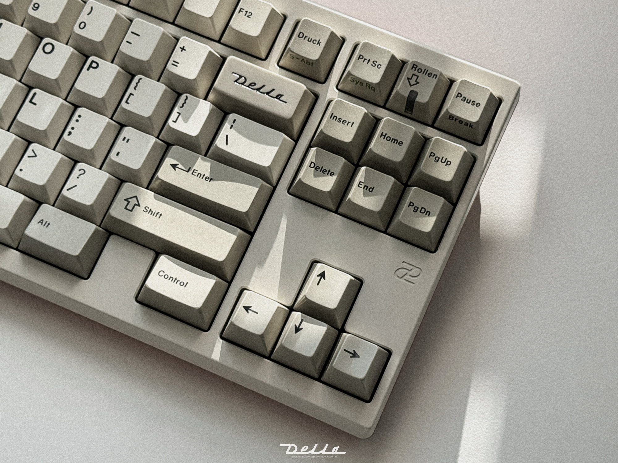 Della 960 - TKL F13 WKL - Inspiring Home Studio Photo '2025 02 04 'iPhone 15 image 26