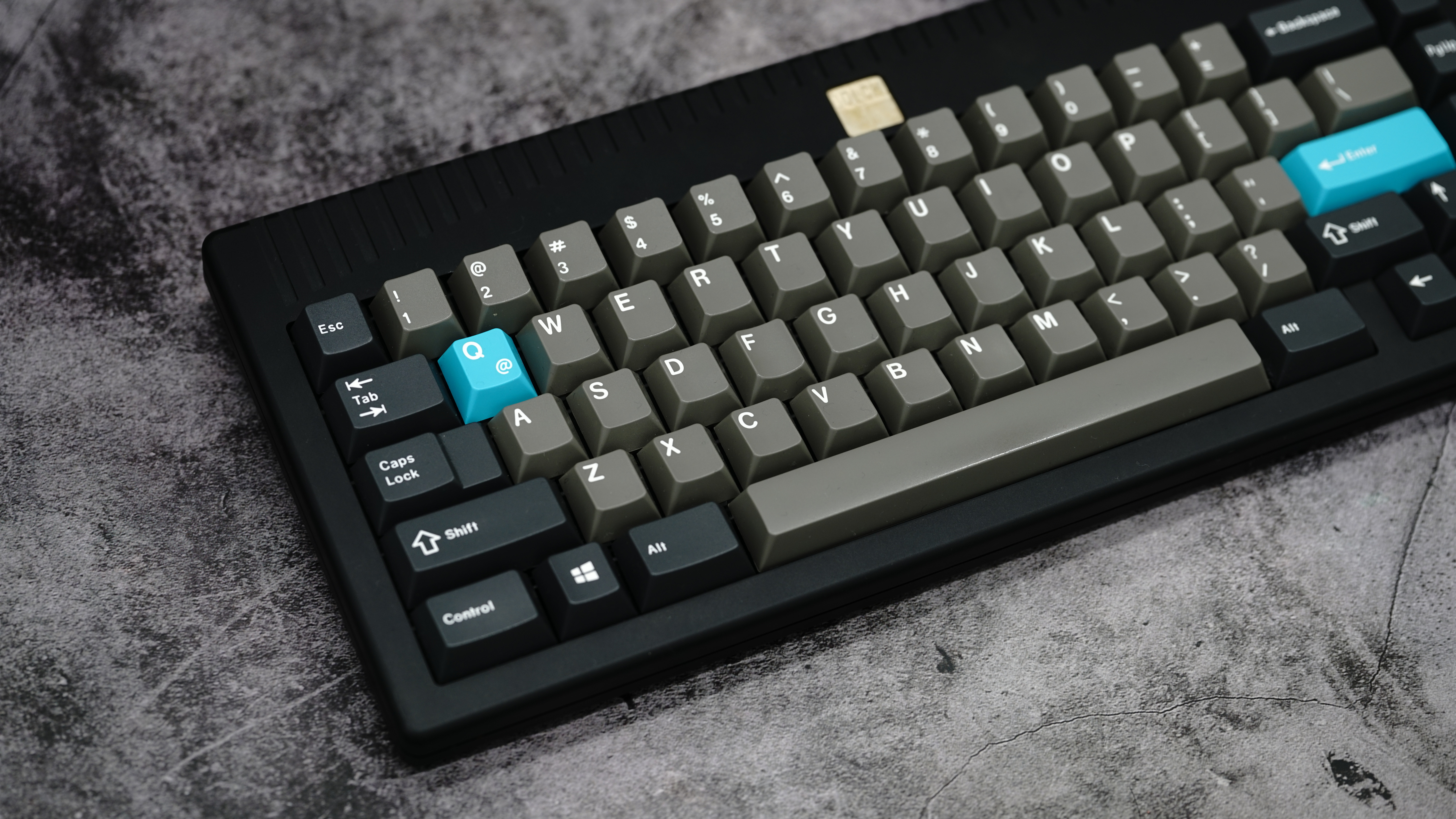 Dolch.CR — 65% Modern Classic by Cary (shipping in progress) image 11