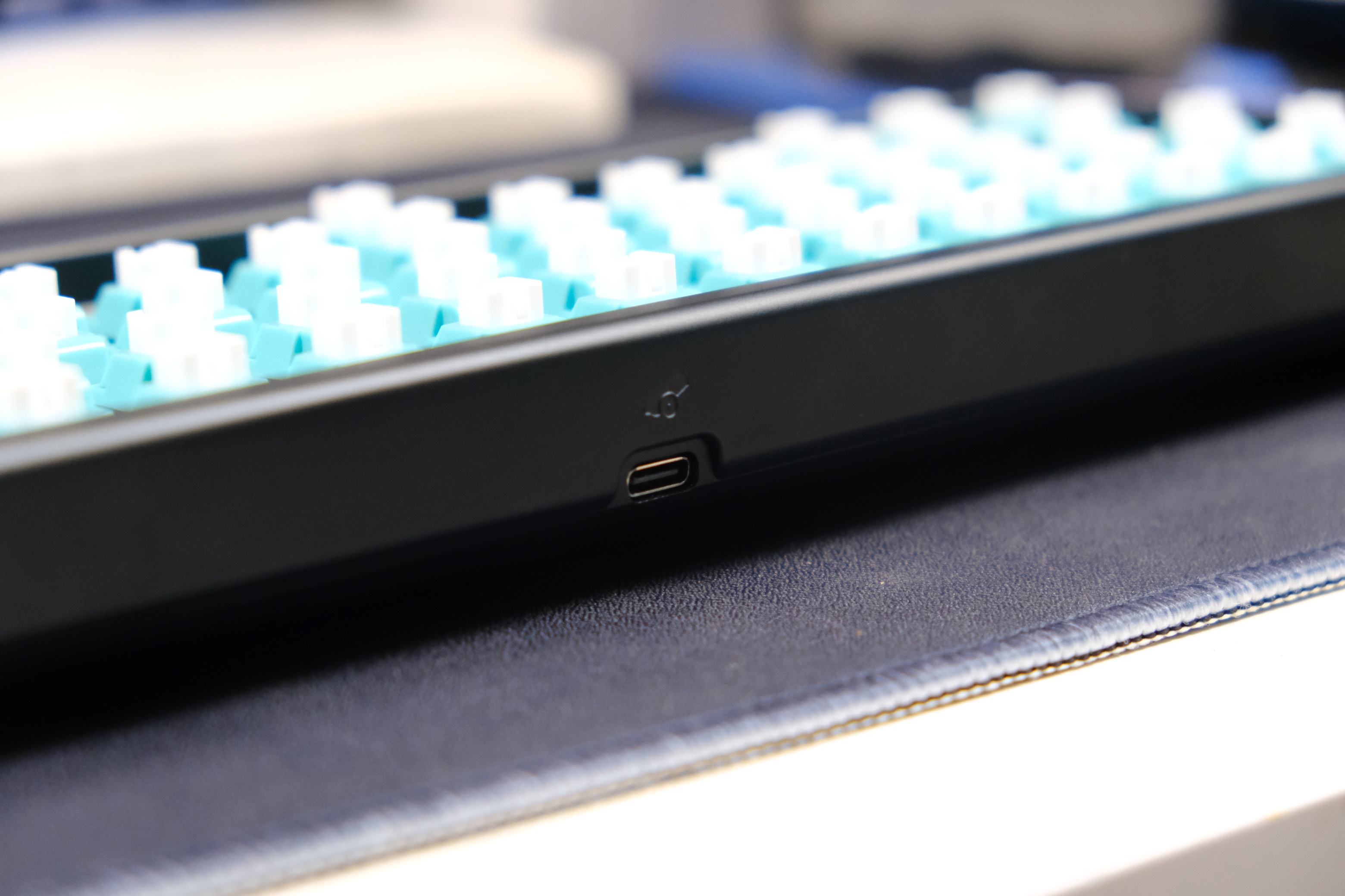 Cerberus FRL TKL Keyboard - With Glowing Eyes! image 13