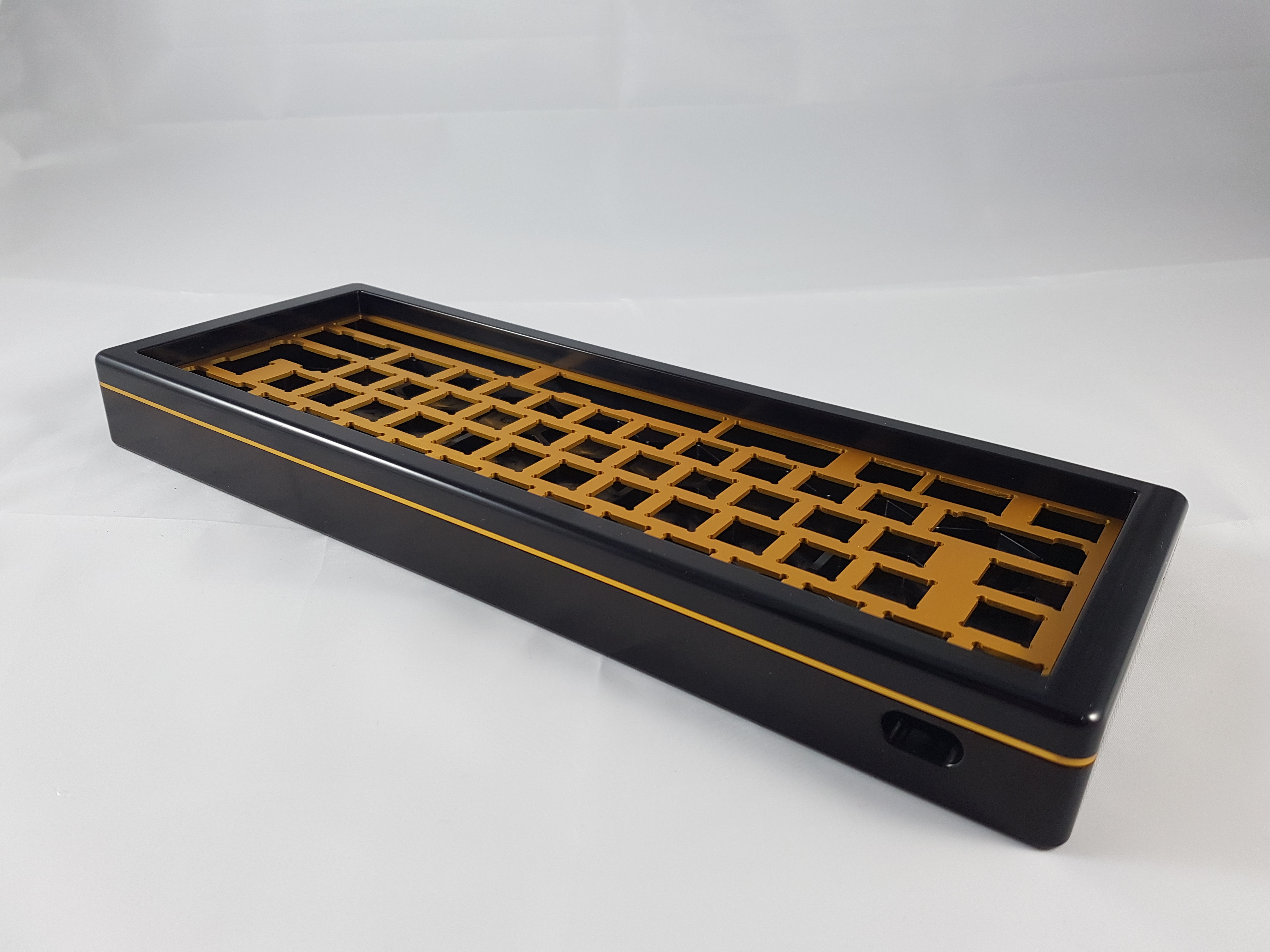Honeyboard60 - All cases shipped out image 13