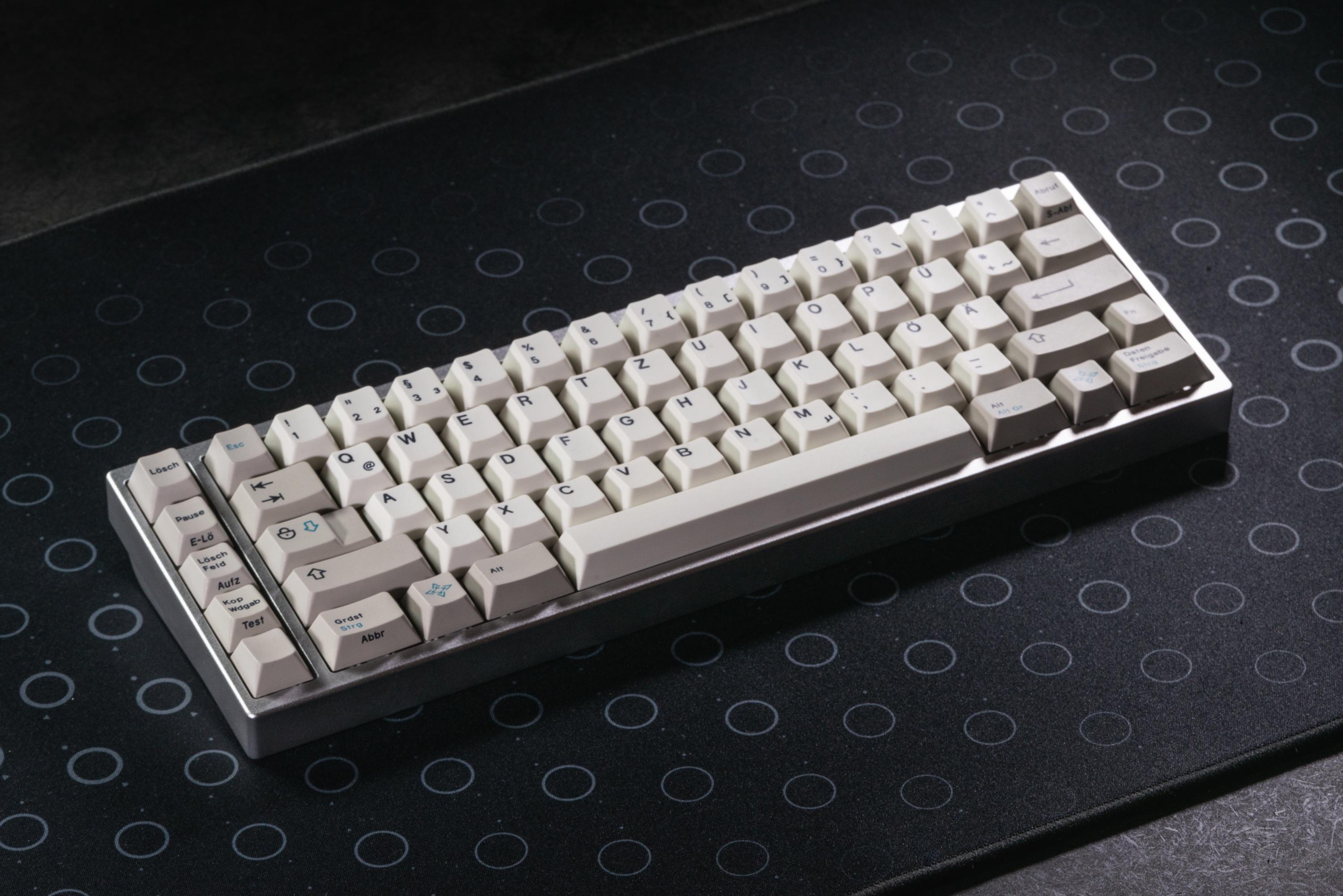 [Instock] Aalto by Tom x Antipode Studio, a 60% XT board