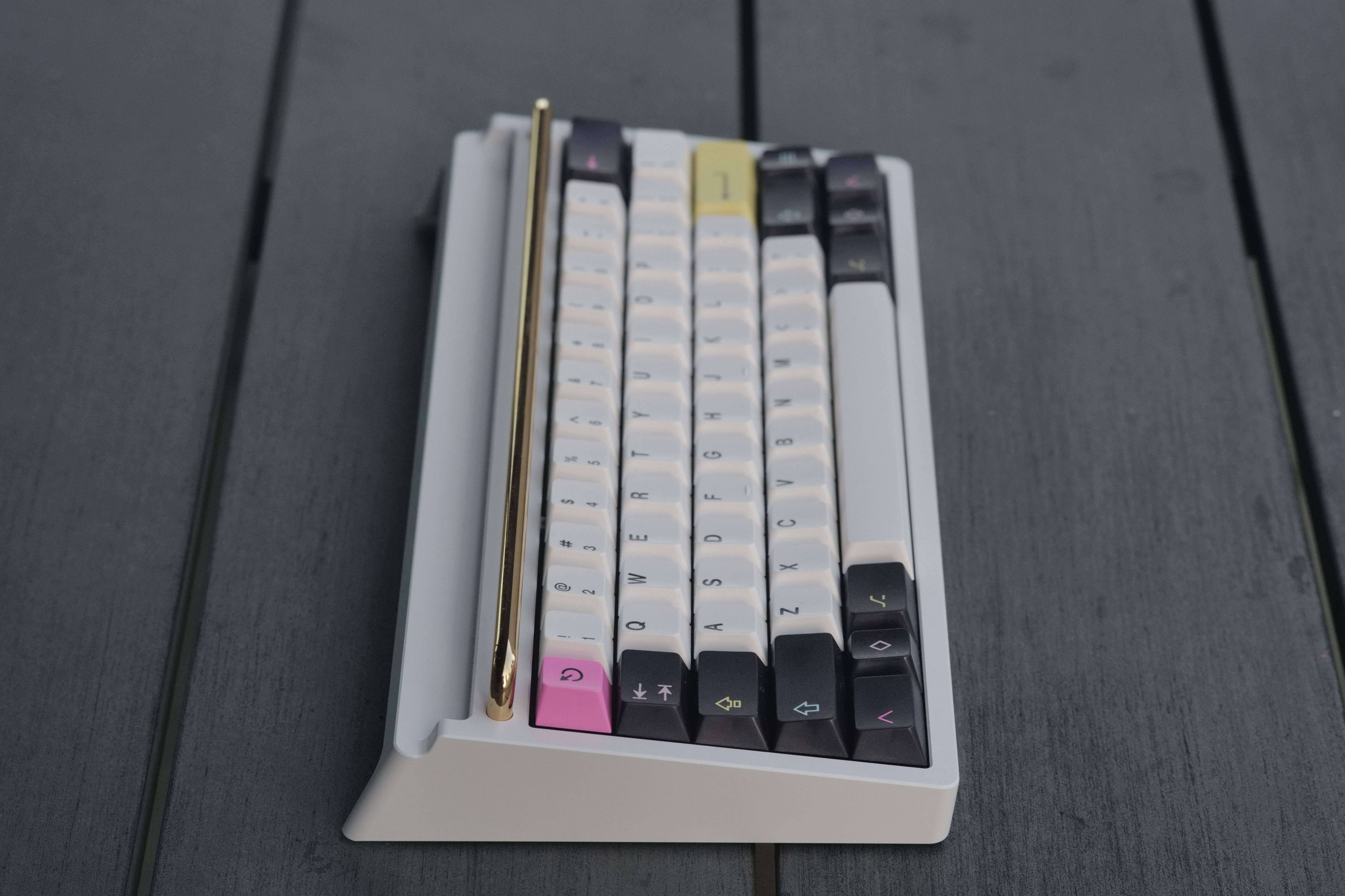 Synth Labs 060 keyboard (Completed - Extras are Live!)