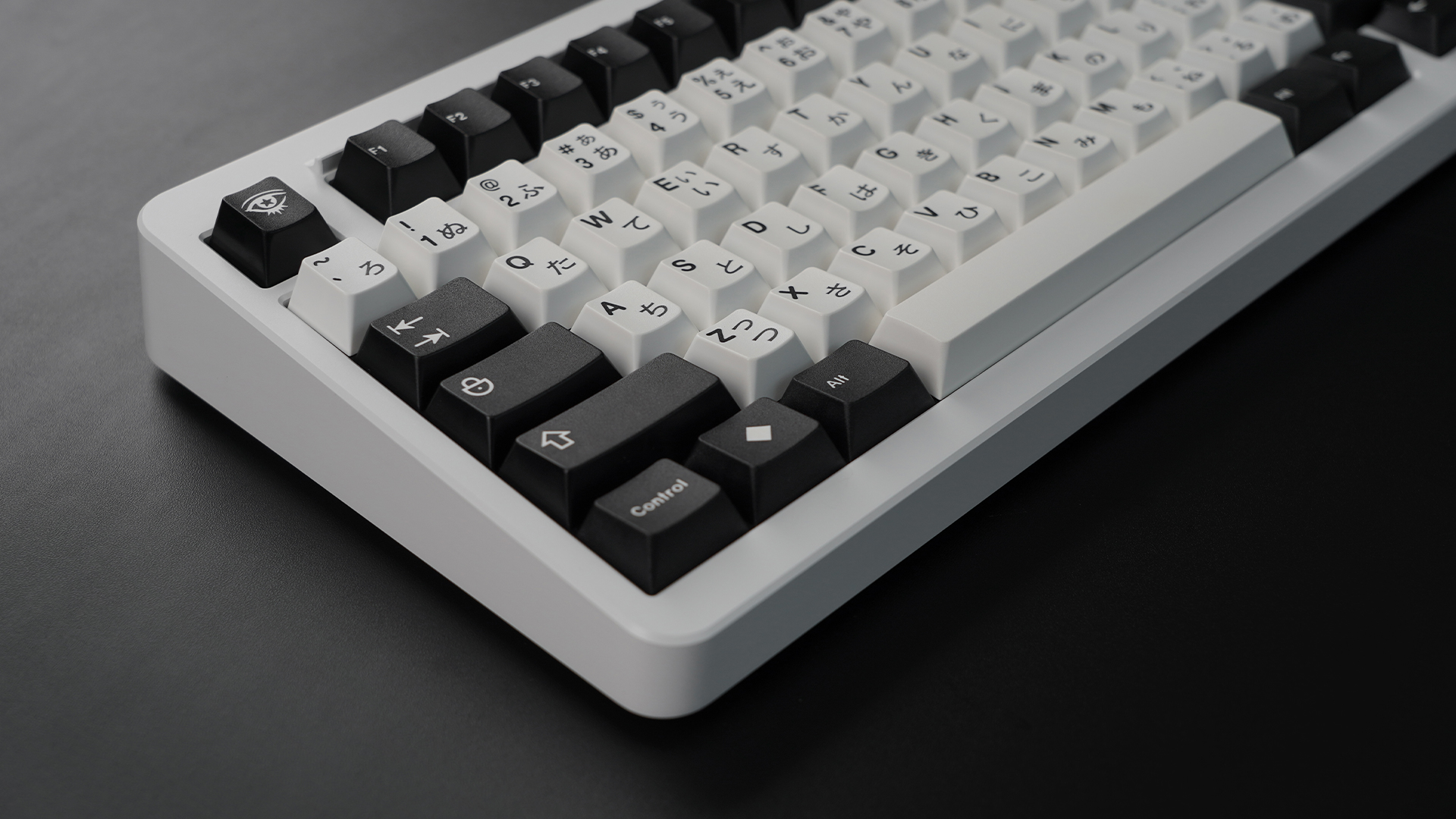 M93I, A 87% Keyboard kit with Numpad Ends in 4 hours image 2