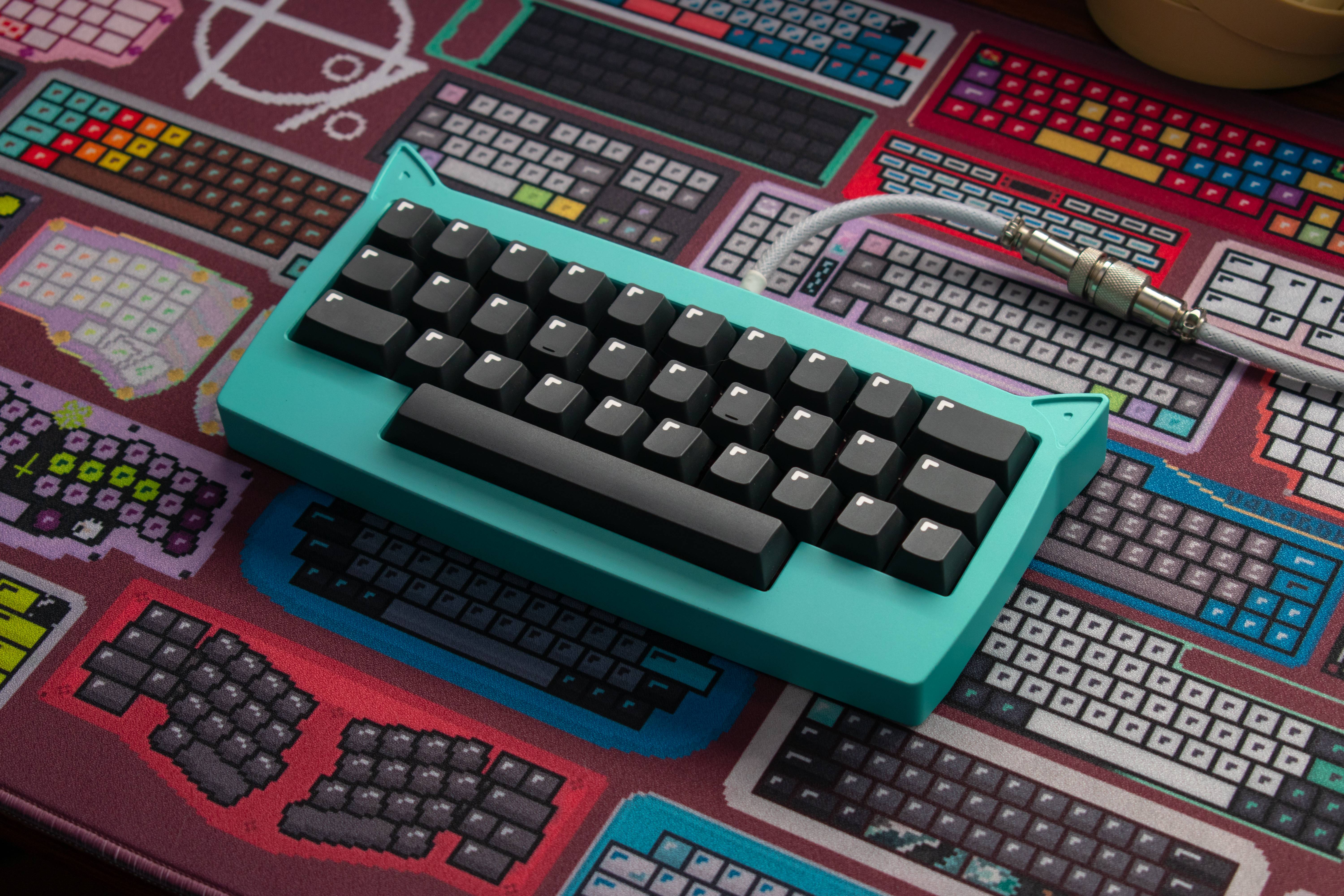 uwu30 | a cute, wireless, premium keyboard