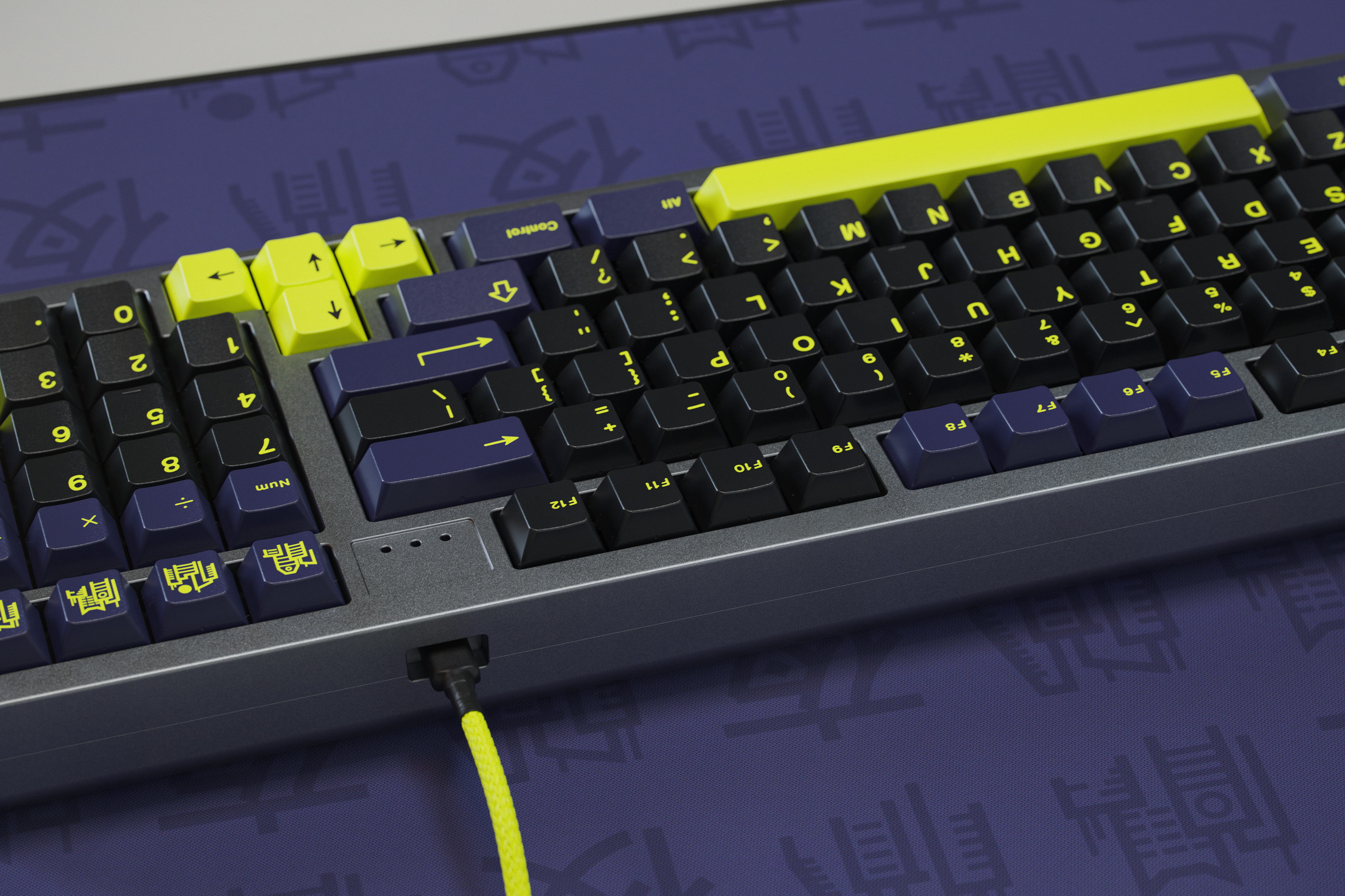 GMK Night Runner R2 - Completed image 15