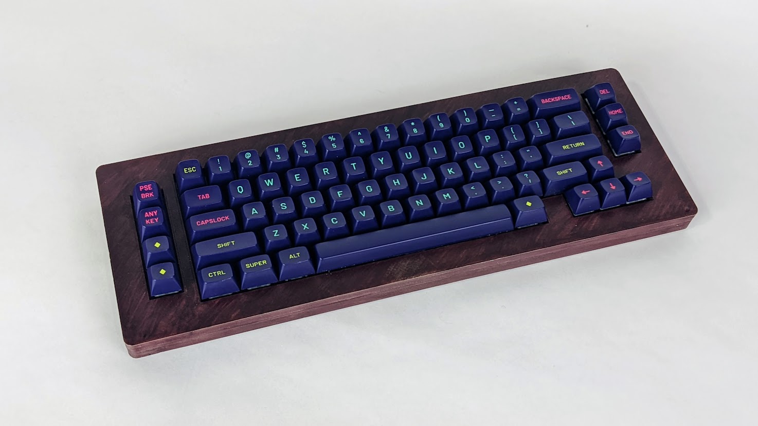 Clack-Attack Nice69 v2 | entry level 69-key design (GB Currently Open)