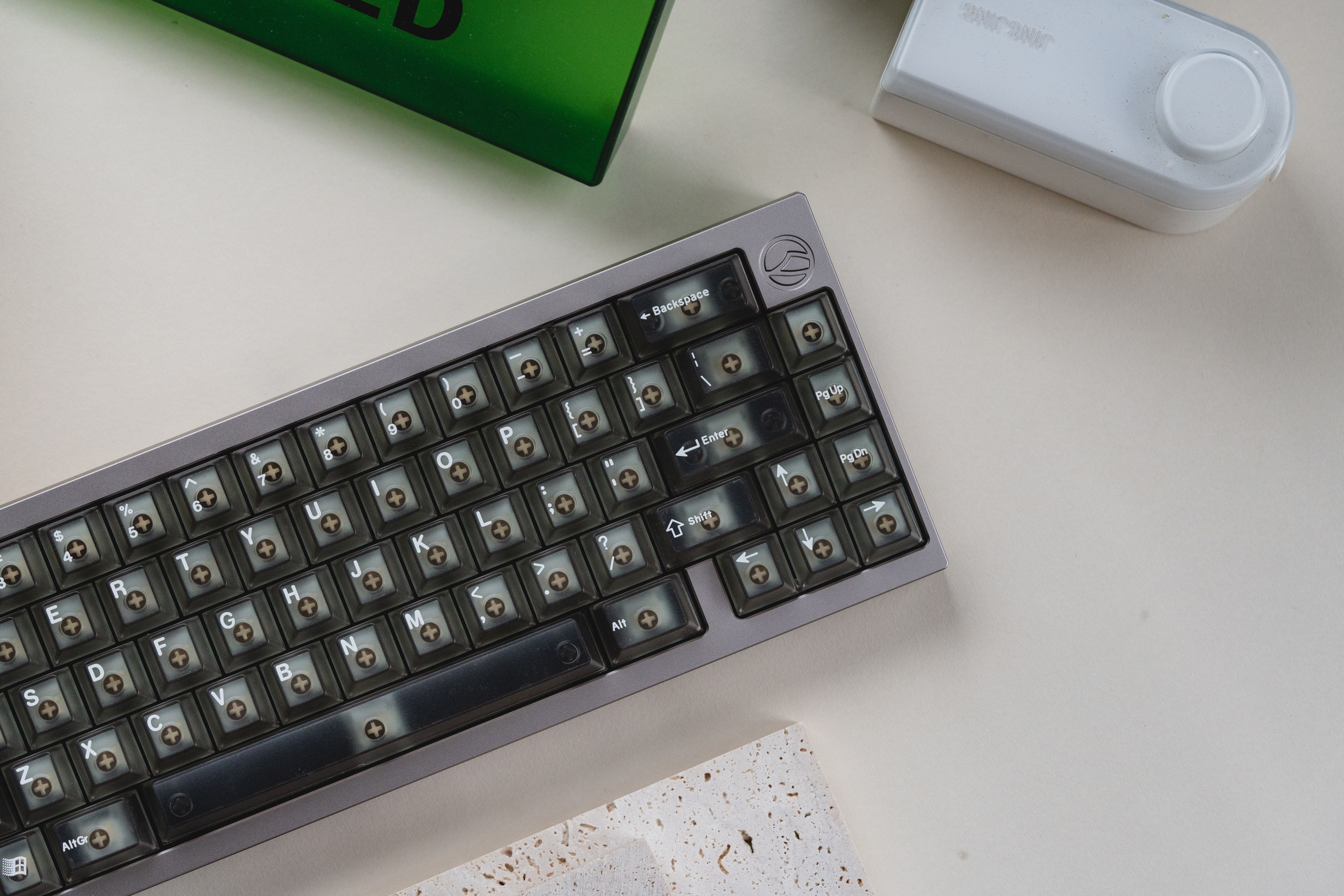[IC2.0] The Secret - A 65% board with dual-sided weight image 10