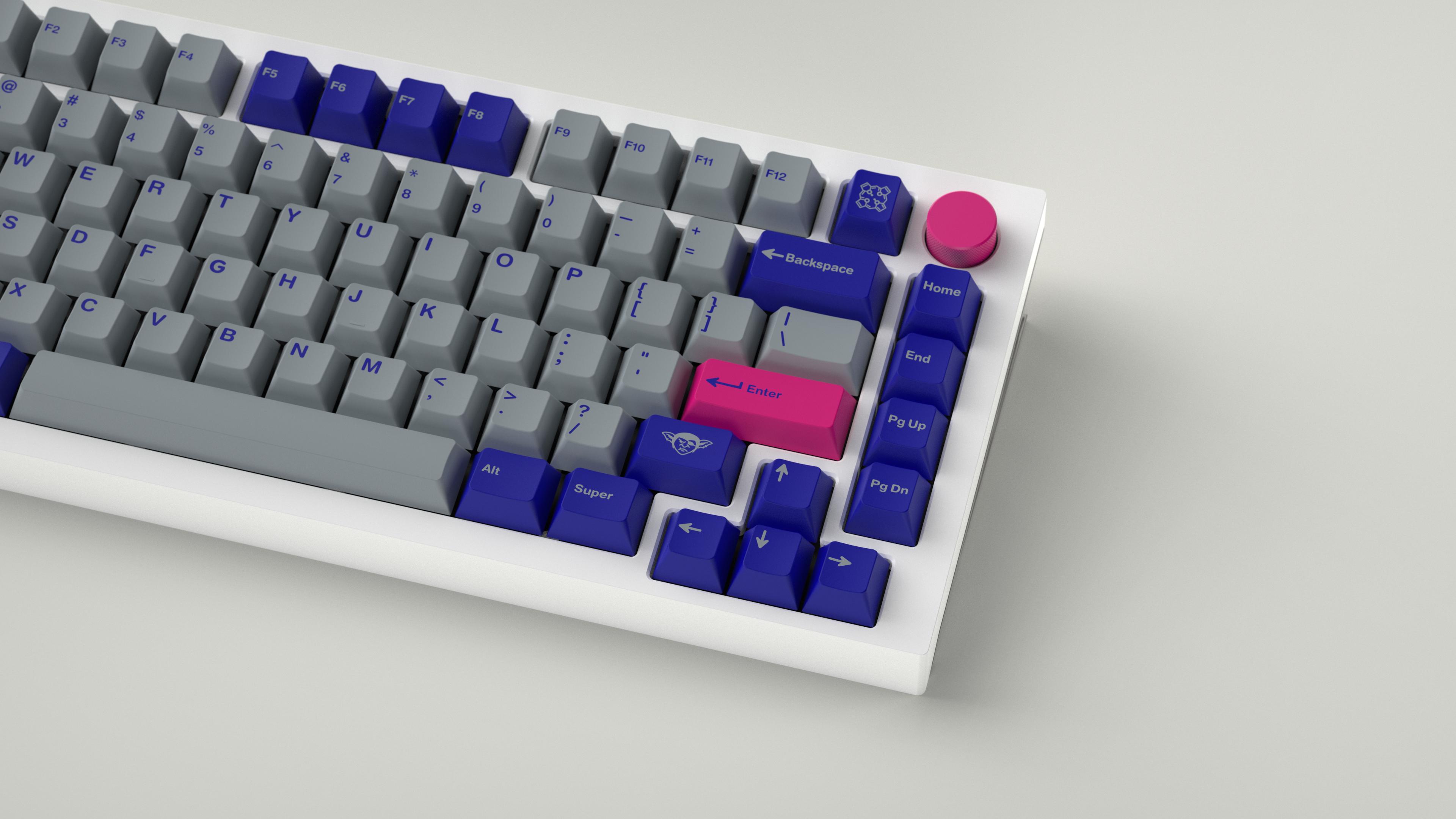 GMK Cobalt - GB closed image 16